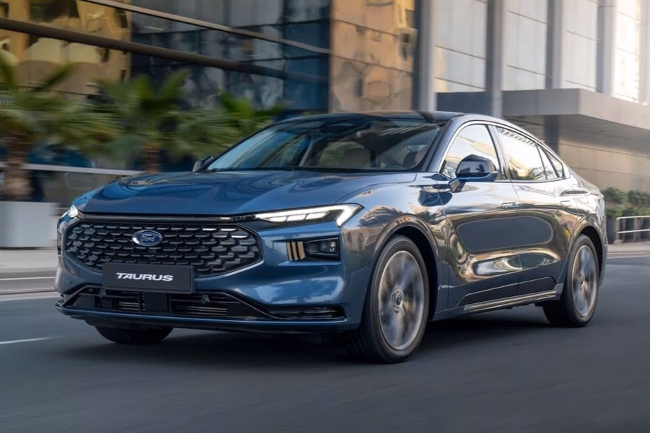 Ford Taurus - Galaxy Ride Umrah Taxi